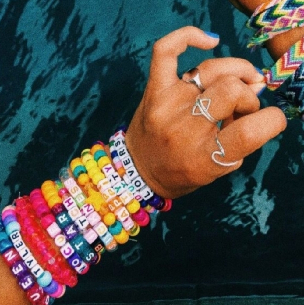 5pc Custom Pony Bead Kandi Rave VSCO Plur Bracelet - Picture 1 of 7